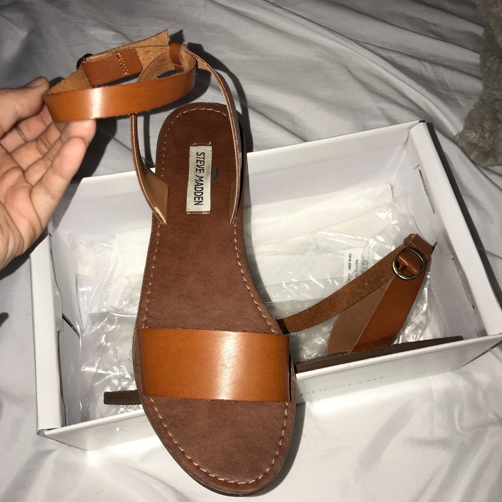 Steve Madden sandals in color: Tan Leather